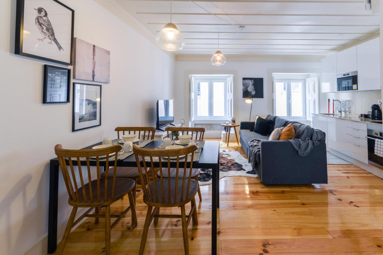 Sunny And Stylish Apartment - 11 Min To The Center Lizbona Zewnętrze zdjęcie